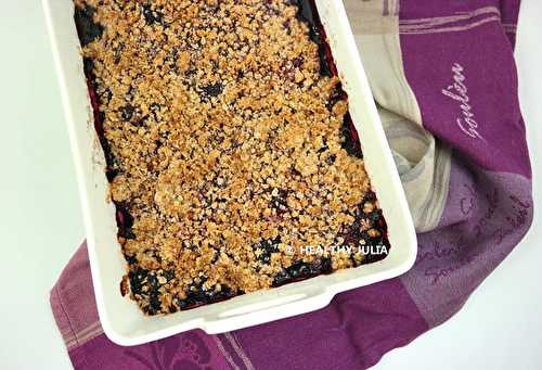 CRUMBLE DE FRUITS ROUGES AU BEURRE DE CACAHUÈTE #VEGAN