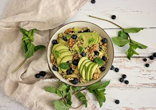 SALADE DE QUINOA, AVOCAT ET MYRTILLES #VEGAN