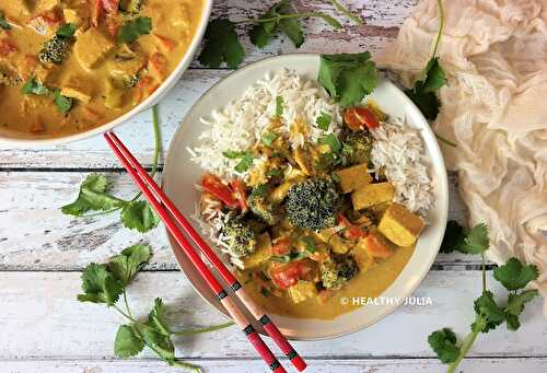 CURRY DOUX DE TOFU AUX LÉGUMES ET BEURRE DE CACAHUÈTE #VEGAN