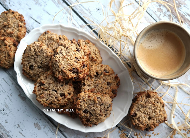 BISCUITS AVOINE ET NOISETTES AUX PÉPITES DE CHOCOLAT #VEGAN