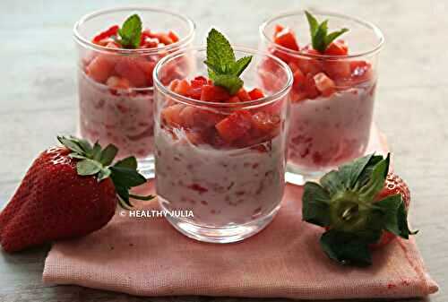 COUPES LÉGÈRES DE SKYR AUX FRAISES 