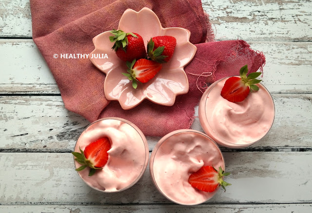 MOUSSE AUX FRAISES COMME UN NUAGE (SANS LACTOSE)