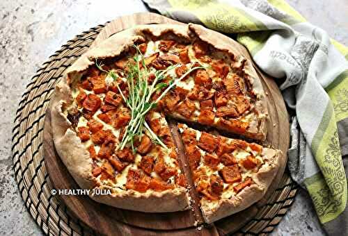 TARTE RUSTIQUE AU CHÈVRE, OIGNON ET PATATE DOUCE