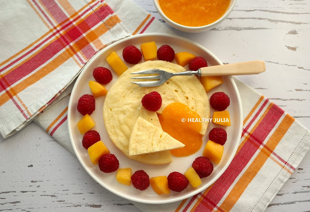 FLAN PROTÉINÉ À LA VANILLE ET AUX FRUITS FRAIS (MICRO-ONDES, SANS GLUTEN)