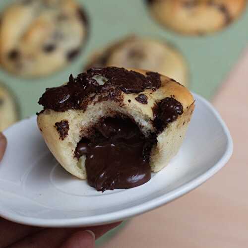 Muffins moelleux fourrés au chocolat