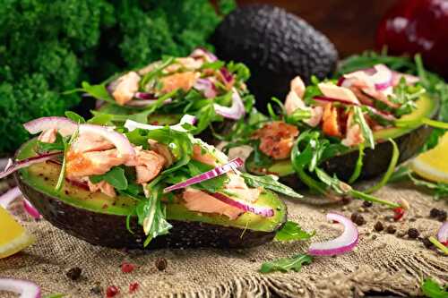 Délicieuse recette healthy d'avocats farcis au saumon