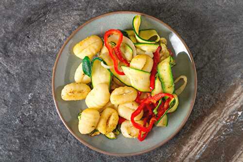 Gnocchi de courgettes, mascarpone et oignons - healthymood.fr