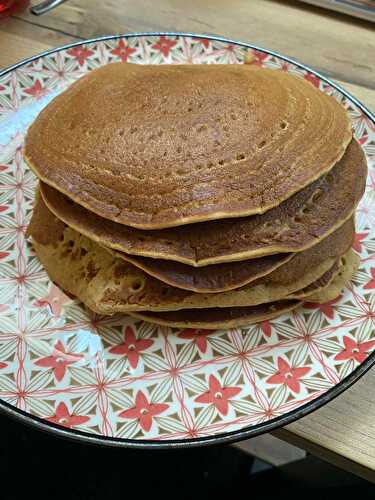 Pancakes healthy à la farine de manioc - healthymood - N°1 des recettes healthy
