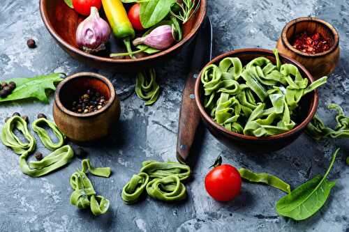 Pâtes fraîches aux épinards et sauce légumes