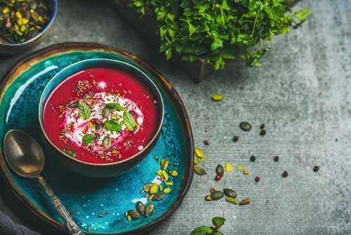 Velouté de betterave au vinaigre de framboise healthy et vegan