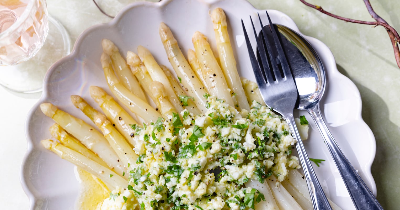 Savourez des asperges à la flamande grâce à notre recette belge traditionnelle !