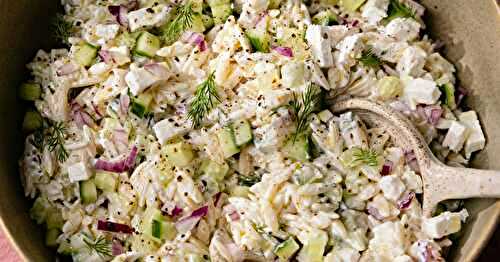 La salade de pâtes façon tzatziki, super légère et savoureuse !