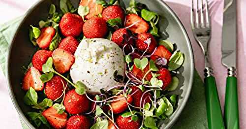 La salade virale fraises-burrata, revisitée pour les foodies !