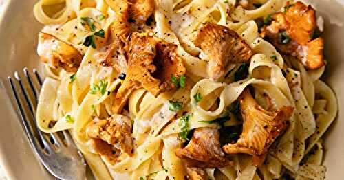 Les tagliatelles aux girolles, vin blanc et crème
