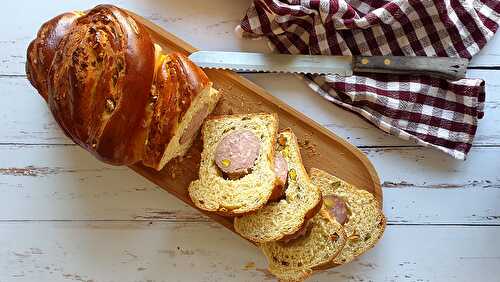 Saucisson pistaché en brioche