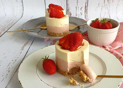 Délicieux petits cheesecakes fraise
