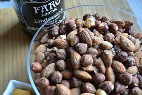 Amandes et noisettes salées