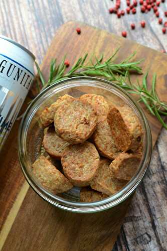 Biscuits apéro - farine d'amidonier, comté, baie rose et romarin