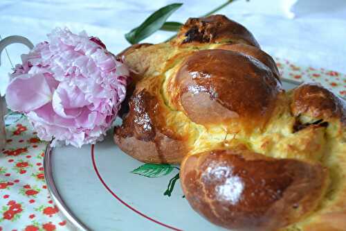 Brioche tressée à la pâte à tartiner sans beurre