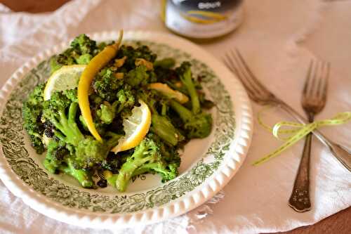 Brocoli grillé à l'ail et au piment doux Ederki