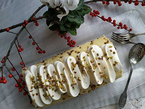 Buche lemon curd framboises et pistaches