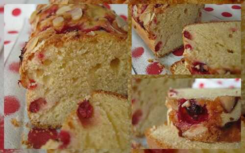 Cake au mascarpone et aux groseilles...