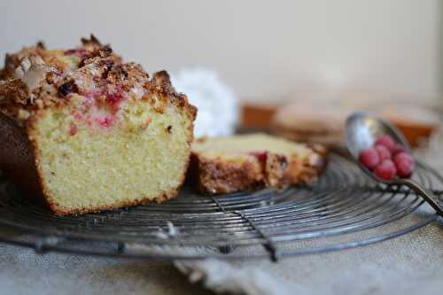 Cake aux groseilles et biscuits de Montbozon