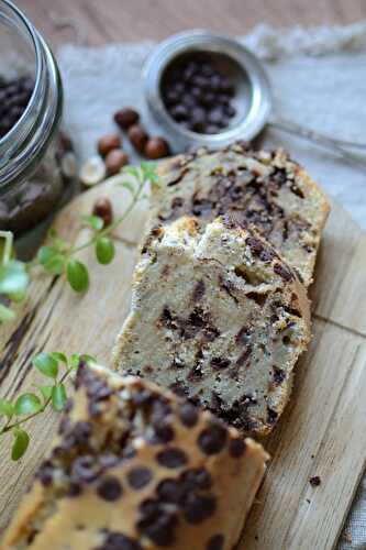 Cake aux noisettes et pépites de chocolat