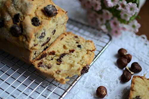 Cake pruneaux cranberries noisettes