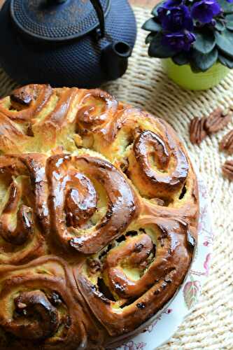 Chinois - brioche roulée crème pâtissière sucre complet et noix de Pécan