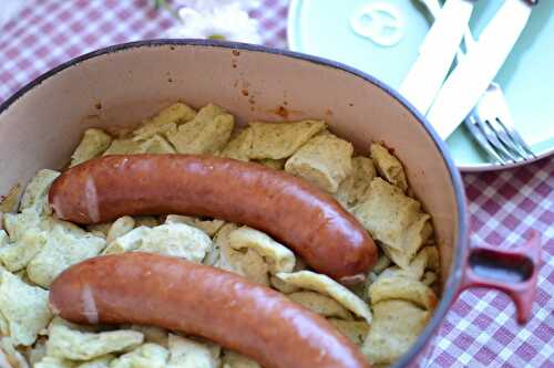 Cocotte de quenelles de pomme de terre choucroute et saucisses fumées