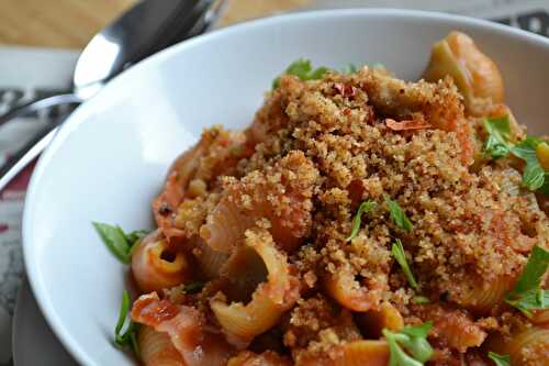 Conchiglie  à l'arrabiata et chapelure croustillante