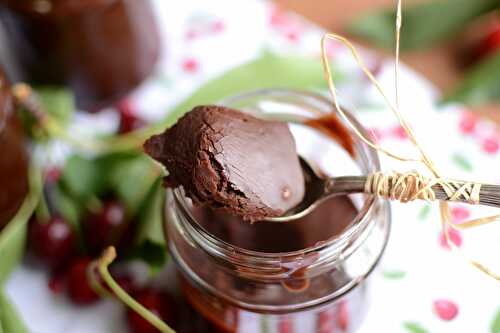 Confiture de cerises et chocolat Jours Heureux