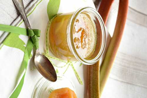 Confiture de rhubarbe abricots secs et vanille