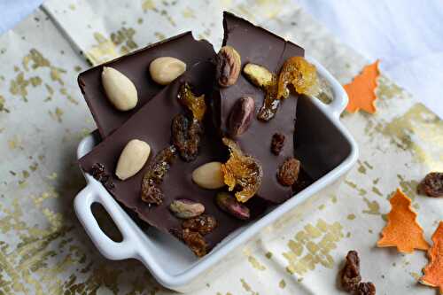 Eclats de chocolat à la pistache, amandes, raisins secs et mandarine confite - Cadeaux gourmands 2017