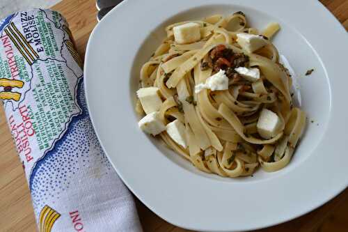 Fettucine aux épinards, aux tomates et mozzarella