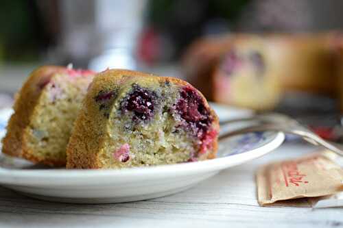 Gâteau aux fruits rouges surgelés du jardin