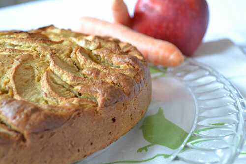 Gâteau de carottes, pommes et noisettes