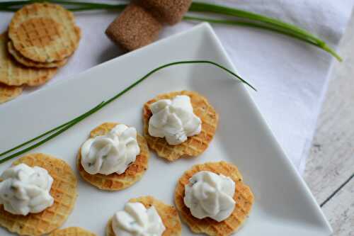 Gaufrettes  roquefort et crème de fromage de chèvre frais Jours Heureux