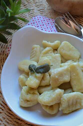 Gnocchi faits maison beurre et sauge