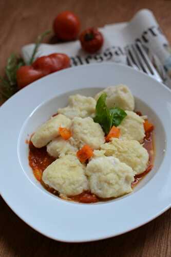 Gnudi di ricotta salsa pomodori