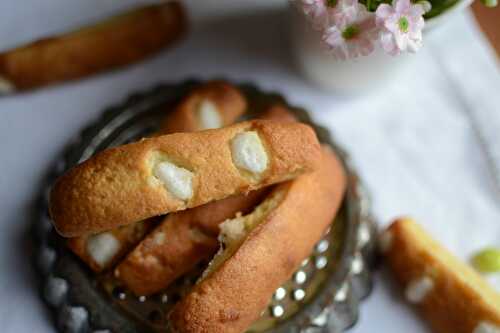 Madeleines longues vanille grains de sucre