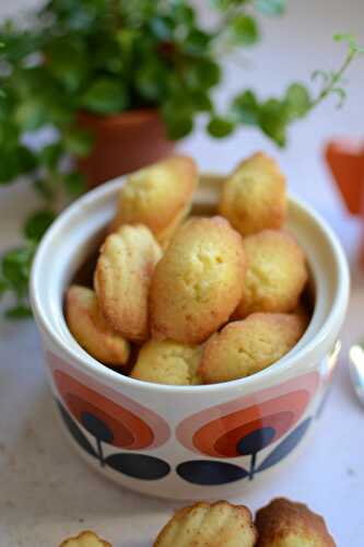 Mini madeleines au zeste d'orange