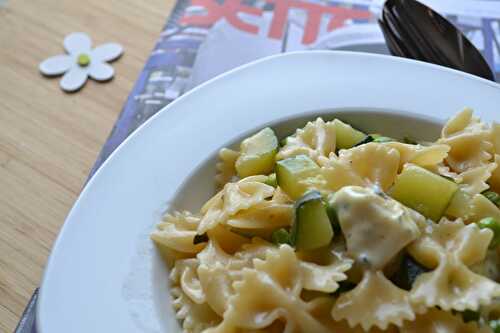 One pan pasta courgette petits pois