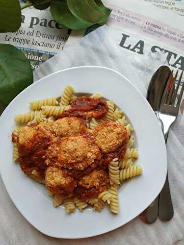 Pâtes et boulettes tofu rosso lentilles corail végétarien