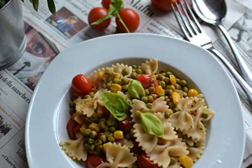 Pâtes tomates cerises petits pois et maïs végétarien