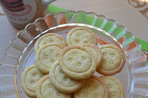 Petits biscuits boutons