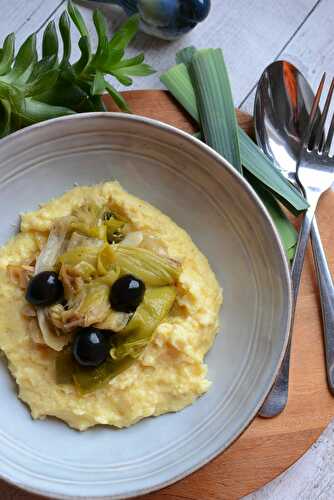 Polenta crémeuse et poireaux végétarien