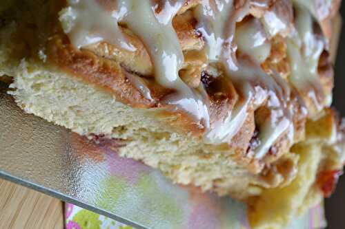 Rolls à la fraise et son glaçage crémeux au citron - Défi boulange