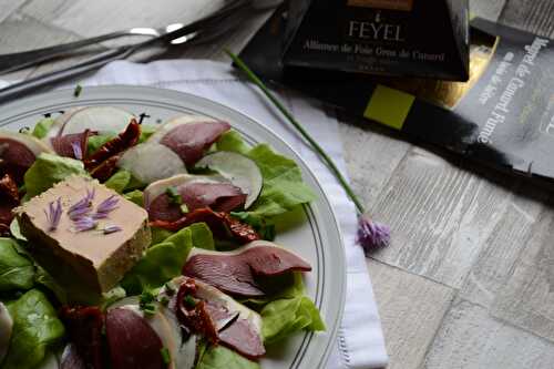 Salade aux magrets de canard fumés foie gras Feyel